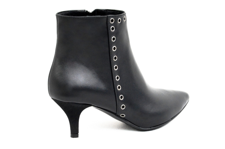 Czarne botki z oczkami ostry nosek obcas szpilka skóra