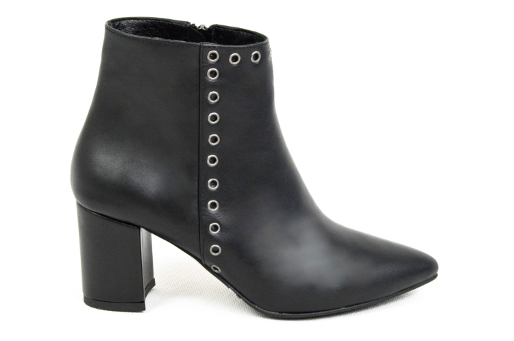 Czarne botki z oczkami niski obcas w szpic skóra