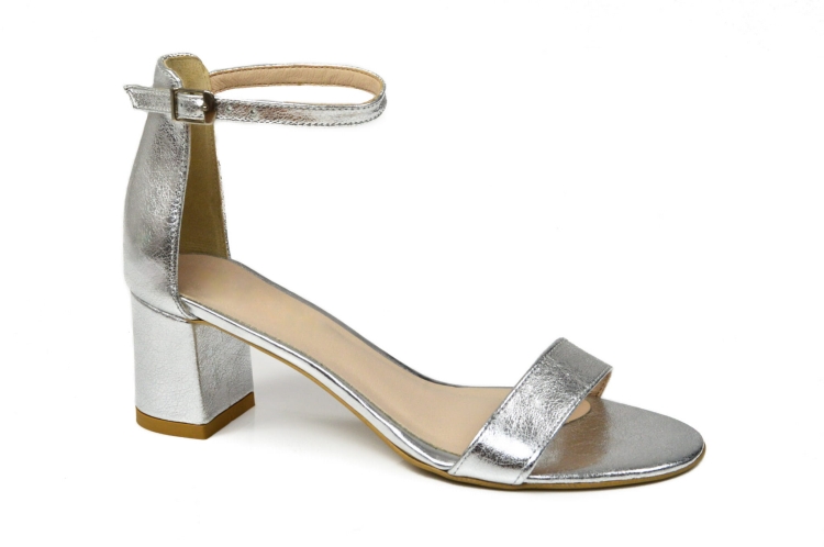 Srebrne sandałki niski obcas skóra naturalna.jpg