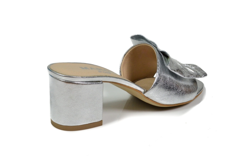 Srebrne klapki obcas klocek ozdoba skóra