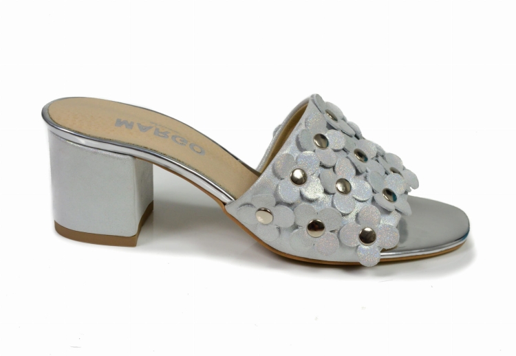 SREBRNE KLAPKI Z KWIATKAMI NA KLOCKU (2).jpg