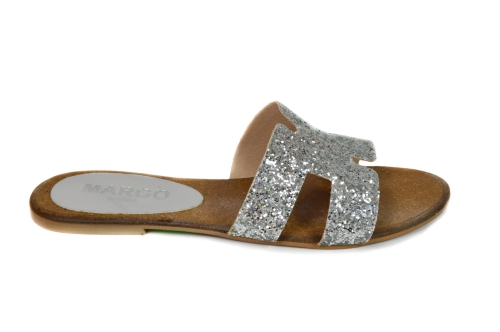 SREBRNE KLAPKI NA PŁASKIM.jpg