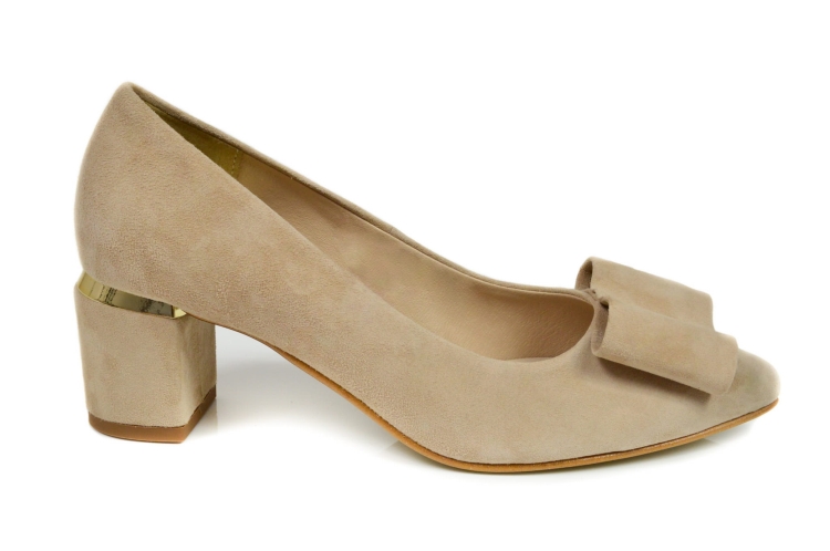 Beżowe czółenka niski obcas ozdoba