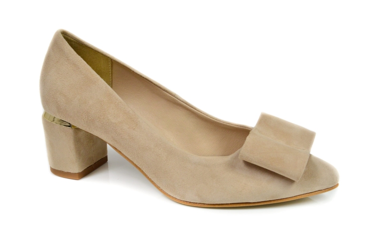 Beżowe czółenka niski obcas ozdoba