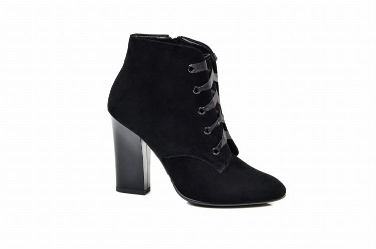 Czarne zamszowe botki skóra naturalna obcas słupek
