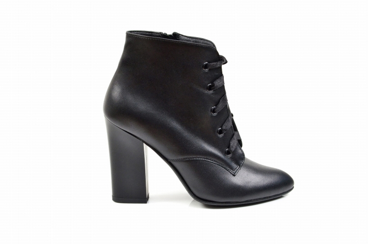 Czarne licowe botki ze skóry naturalnej obcas słupek MargoShoes