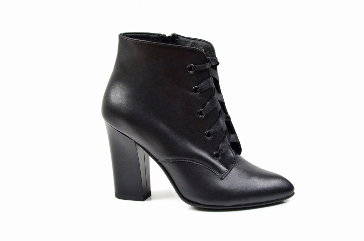 Czarne licowe botki ze skóry naturalnej obcas słupek MargoShoes