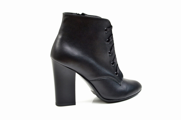 Czarne licowe botki ze skóry naturalnej obcas słupek MargoShoes