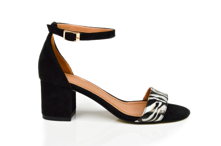 Czarne sandałki na obcasie klocku z zeberką