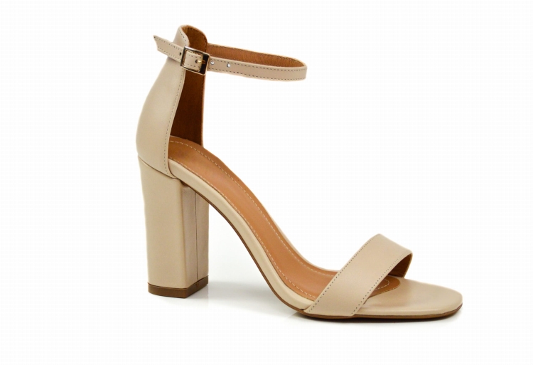 Beżowe cieliste sandałki na wysokim obcasie słupku