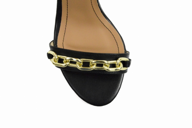 Czarne sandałki złoty łańcuch obcas szpilka 8 cm skóra zapinanie klamerką