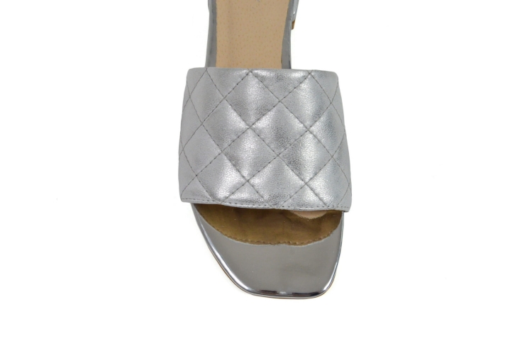 Srebrne pikowane klapki płaski spód niski obcas - skóra przecierana