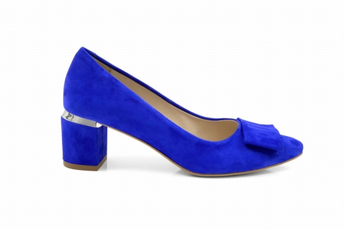 Szafirowe chabrowe czółenka zamszowe niski obcas klocek kokarda skóra