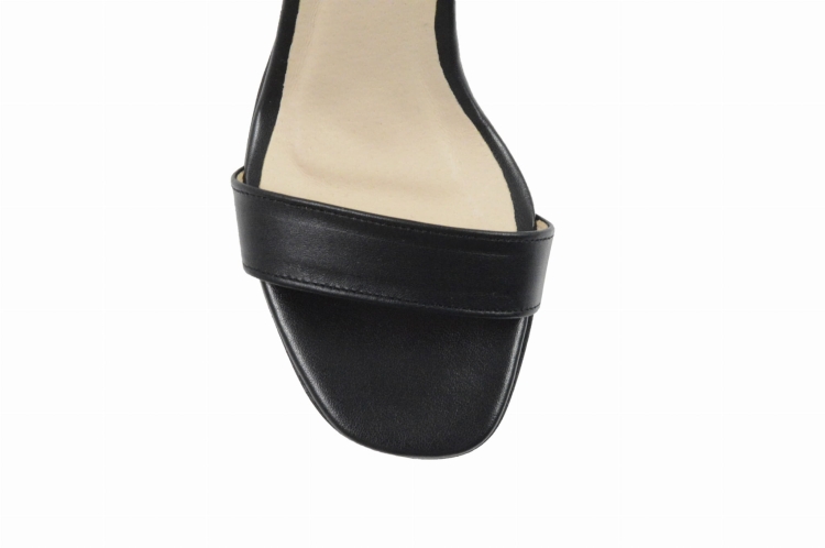 Czarne gładkie sandałki zapinane wkoło kostki skóra naturalna licowa