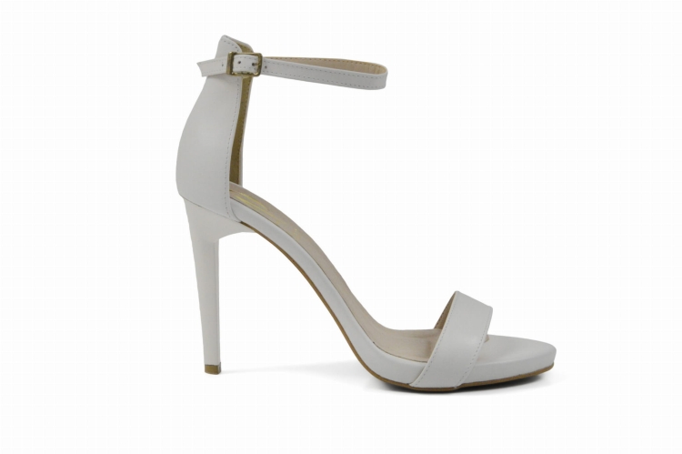 Białe sandałki delikatna platforma zapięcie wokół kostki skóra