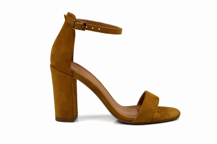 Rude sandałki zamszowe na obcasie słupku zapinane klamerką