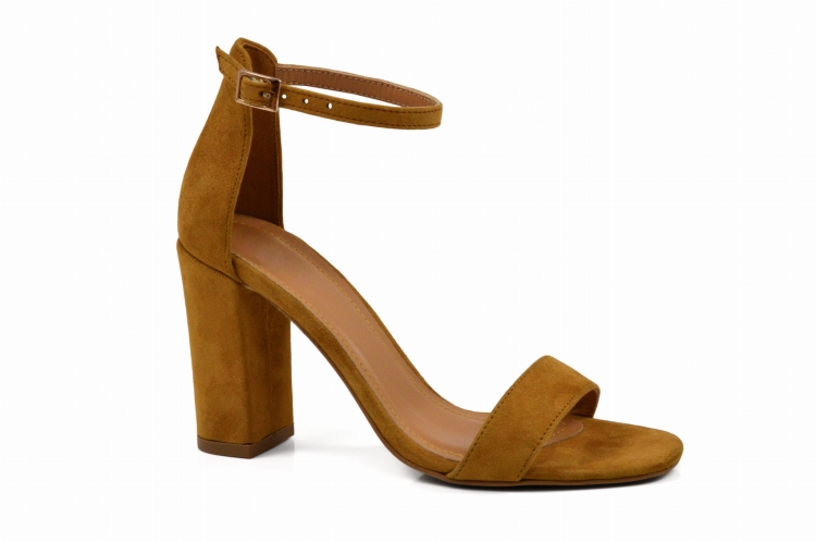 Rude sandałki zamszowe na obcasie słupku zapinane klamerką