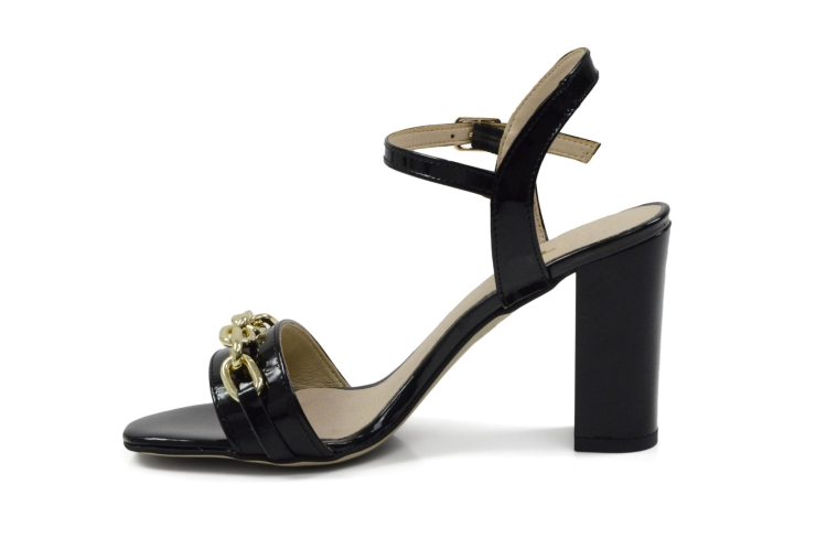 Czarne lakierowe sandałki złoty łańcuch obcas słupek