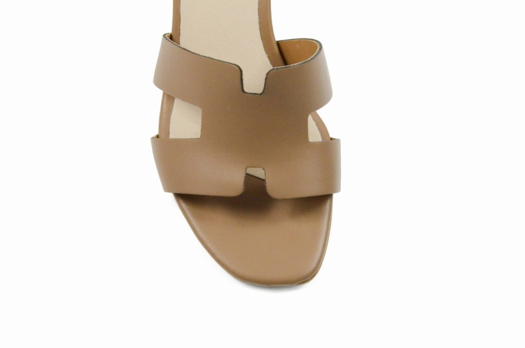 Brązowe koniakowe klapki niski obcas klocek skóra licowa