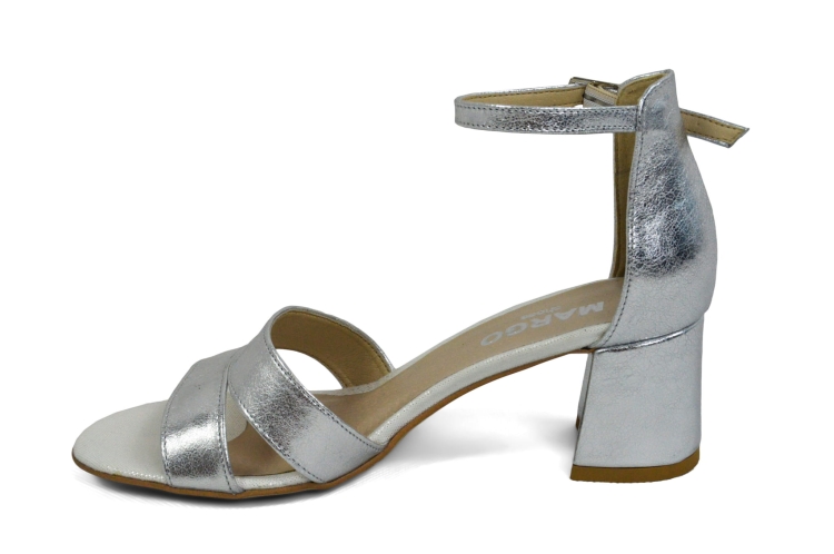 srebrne skórzane sandałki  niski obcas klocek zapinane na klamerkę