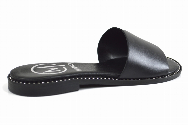 035 czarny lico (4).JPG