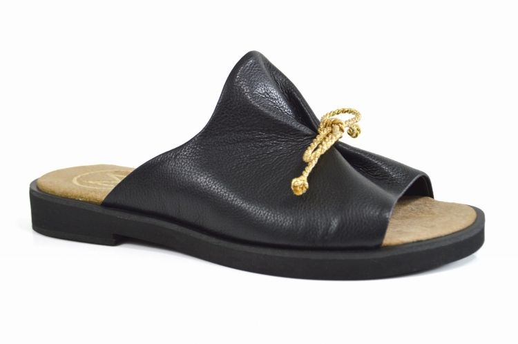 036 czarny lico (1).JPG