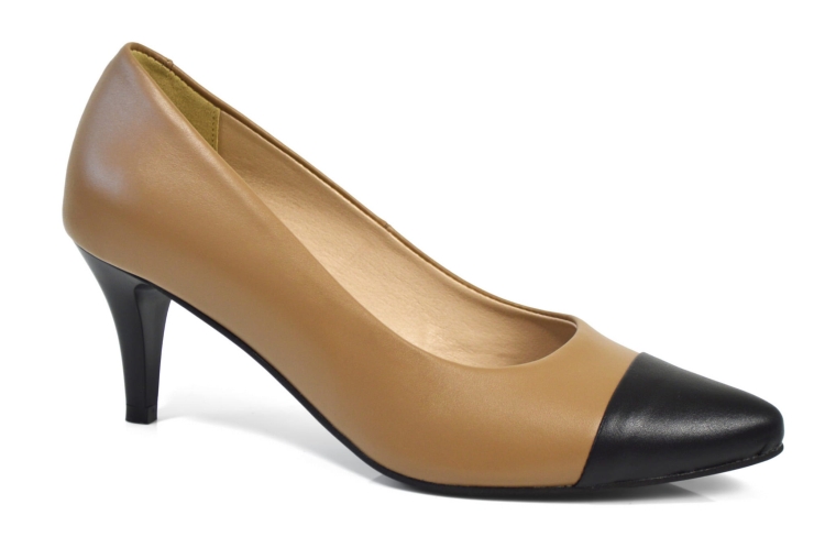 012 camel lico ciemny.JPG