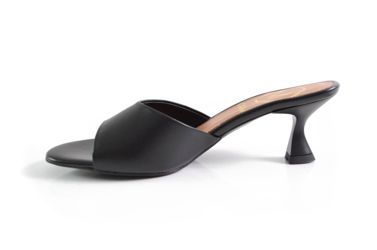 Czarne licowe klapki rozkloszowany obcas szpilka bok 2.jpg