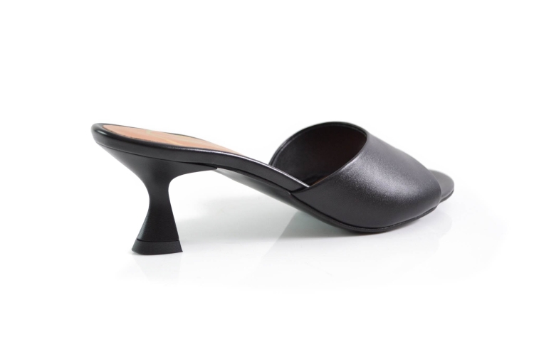 Czarne licowe klapki rozkloszowany obcas szpilka tył.jpg