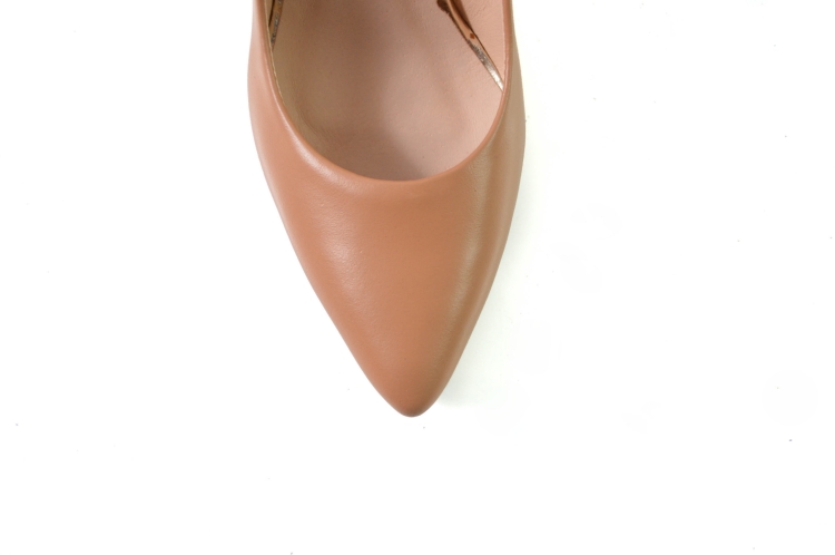 Koniakowe czółenka licowe na wysokiej szpilce