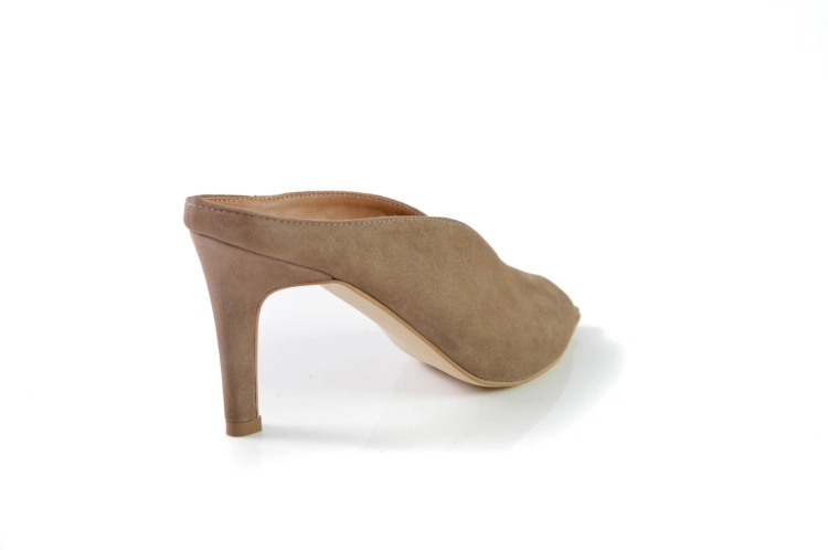 Klapki skórzane w szpic obcas szpilka skóra zamszowa cappuccino