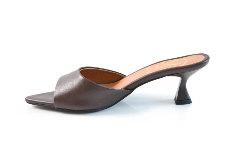 Klapki skórzane w szpic niski obcas szpilka czekoladowe lico